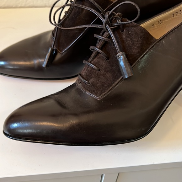 Vintage Salvatore Ferragamo brown leather booties - Picture 2 of 7